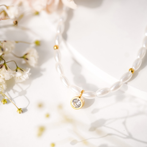 EMELY PEARL NECKLACE